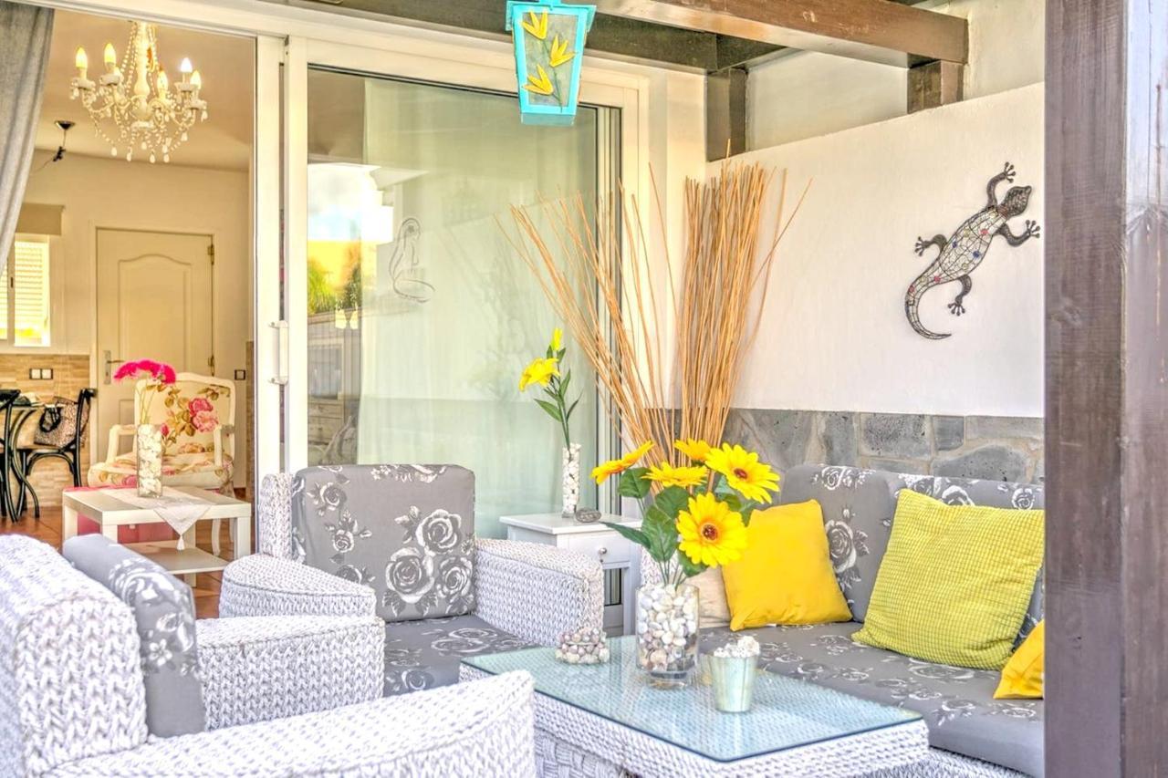Elegant Villa In Corralejo Exterior photo